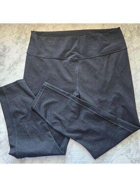 Fabletics PowerHold® High-Waisted Leggings Women's Sz M (SKU 26-0150)